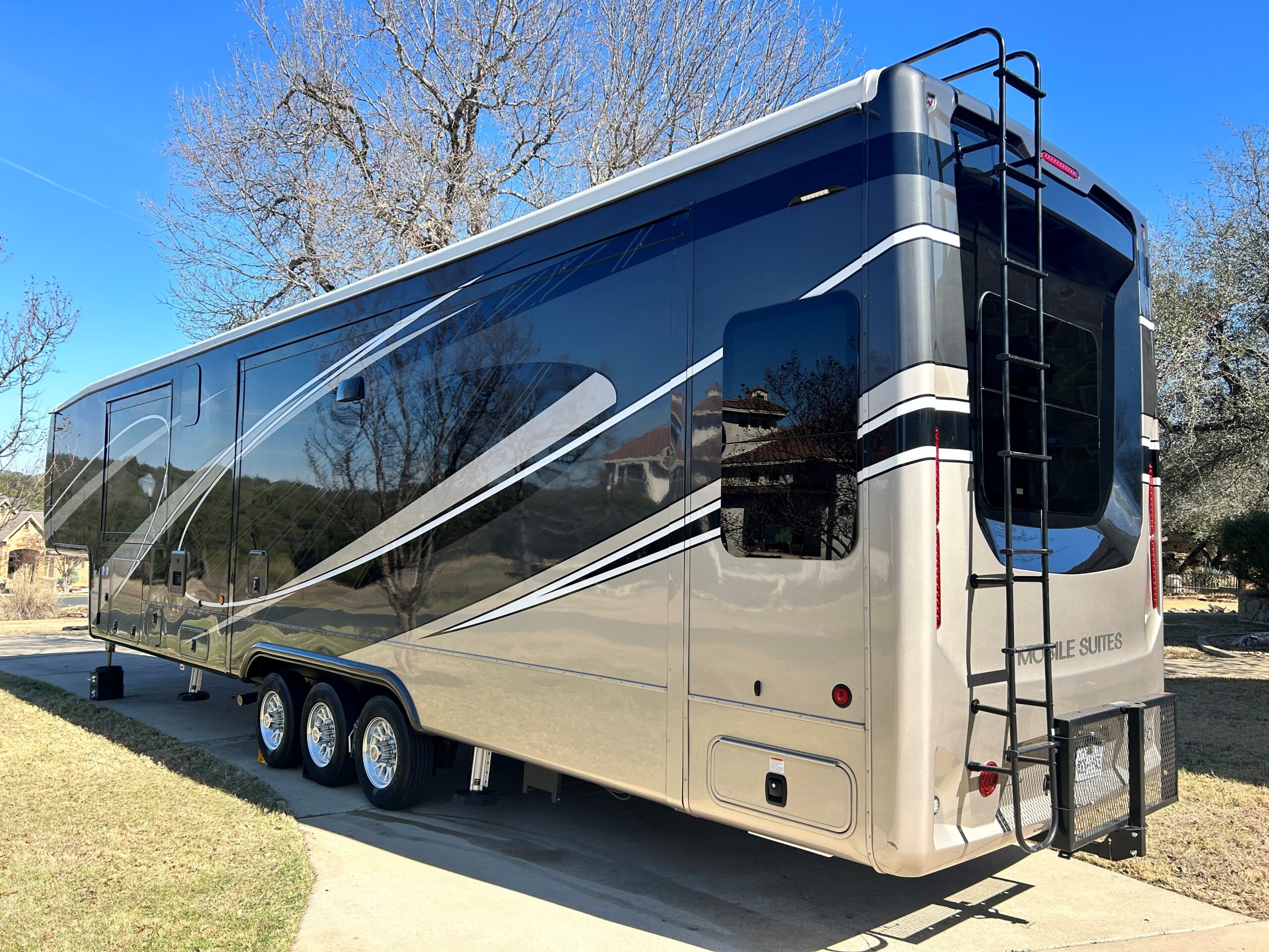 Look at this RV shine!
